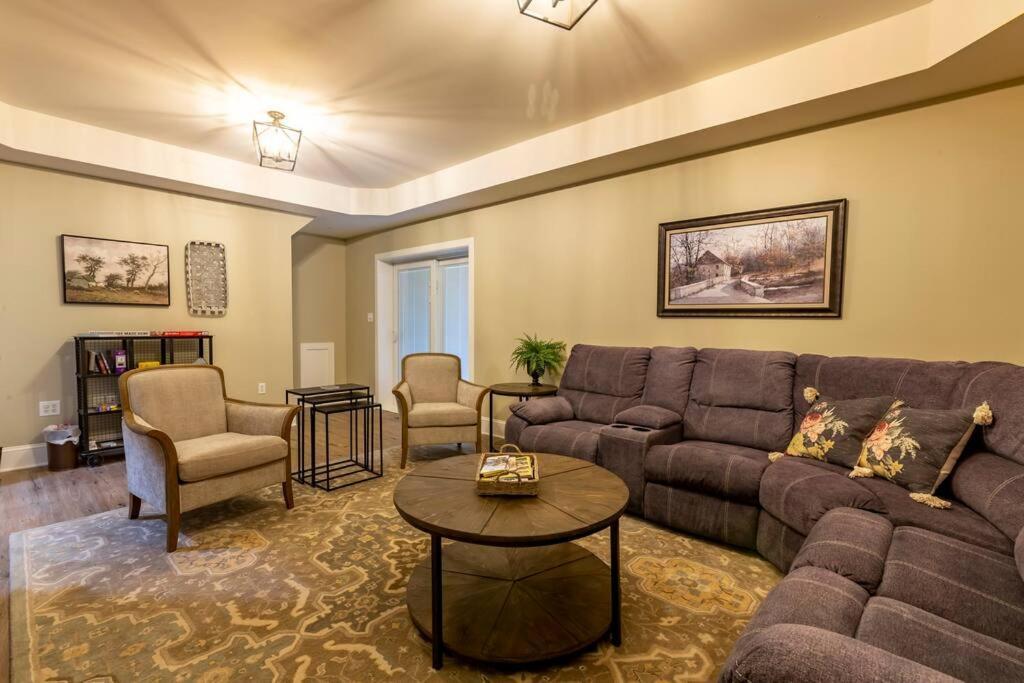 The Queen Place - Updated-Private Backyard Gordonville Экстерьер фото